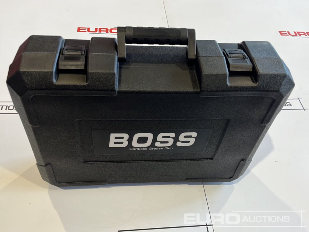 Equipamento para oficina Boss 21 Volt Lithium Battery Cordless Grease Gun, 2 Batteries, Charger, Case, Shoulder Strap, Extension Pieces and Fittings: foto 14
