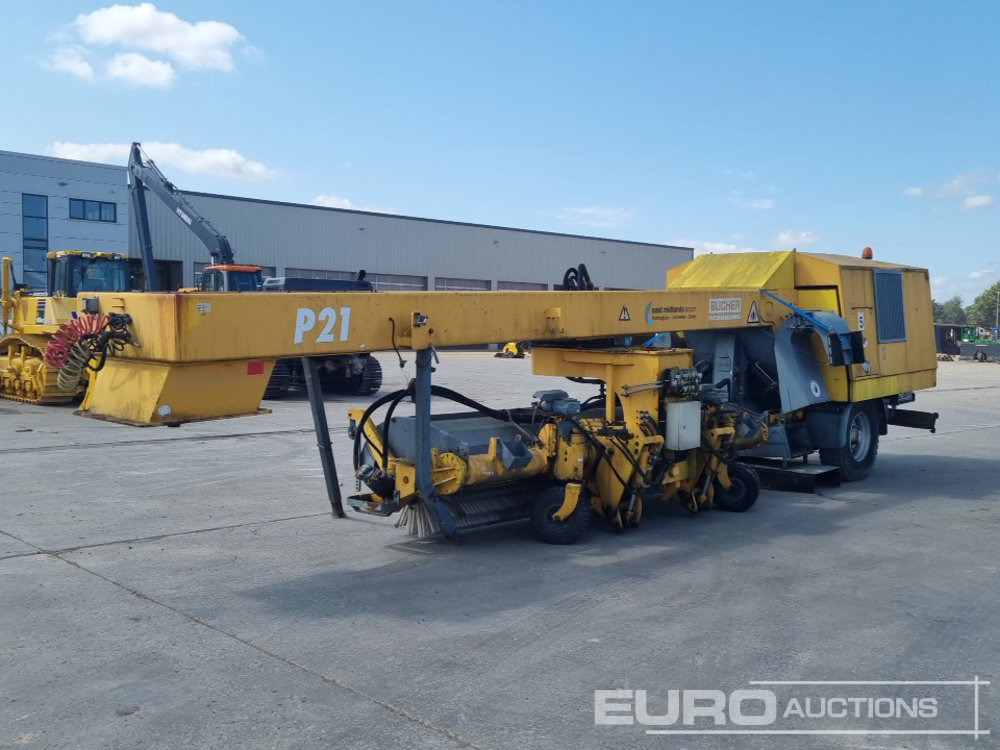 Bucher Schorling P21 Single Axle Runway Sweeper, Snow Clearing Brush, Snow Blower, Dryer - Removedor de neve: foto 1 Bucher Schorling P21 Single Axle Runway Sweeper, Snow Clearing Brush, Snow Blower, Dryer - Removedor de neve: foto 1