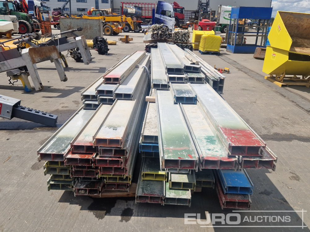 Bundle of 225mm Twin Web Beams, 150mm Twin Web Beams (2 of), 120mm Twin Web Beams (2 of) - Equipamento de construção: foto 5 Bundle of 225mm Twin Web Beams, 150mm Twin Web Beams (2 of), 120mm Twin Web Beams (2 of) - Equipamento de construção: foto 5