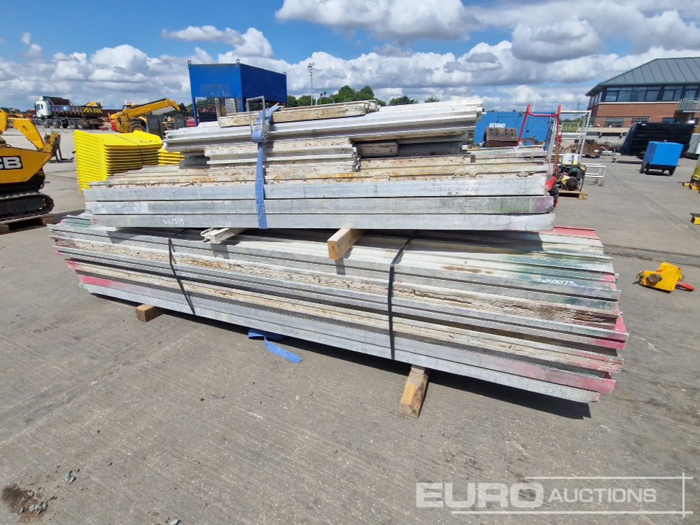 Bundle of 225mm Twin Web Beams, 150mm Twin Web Beams (2 of), 120mm Twin Web Beams (2 of) - Equipamento de construção: foto 2 Bundle of 225mm Twin Web Beams, 150mm Twin Web Beams (2 of), 120mm Twin Web Beams (2 of) - Equipamento de construção: foto 2