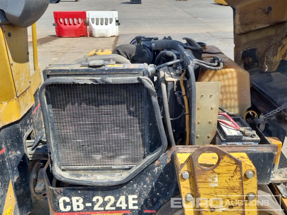 Rolo CAT CB224E: foto 19