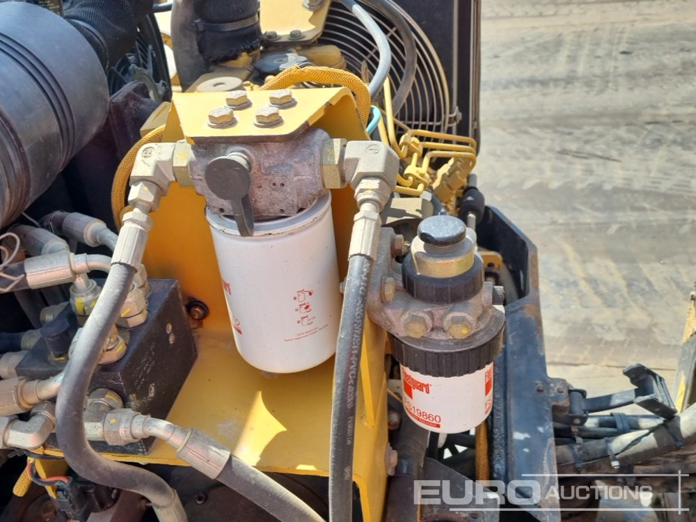 Rolo CAT CB224E: foto 16