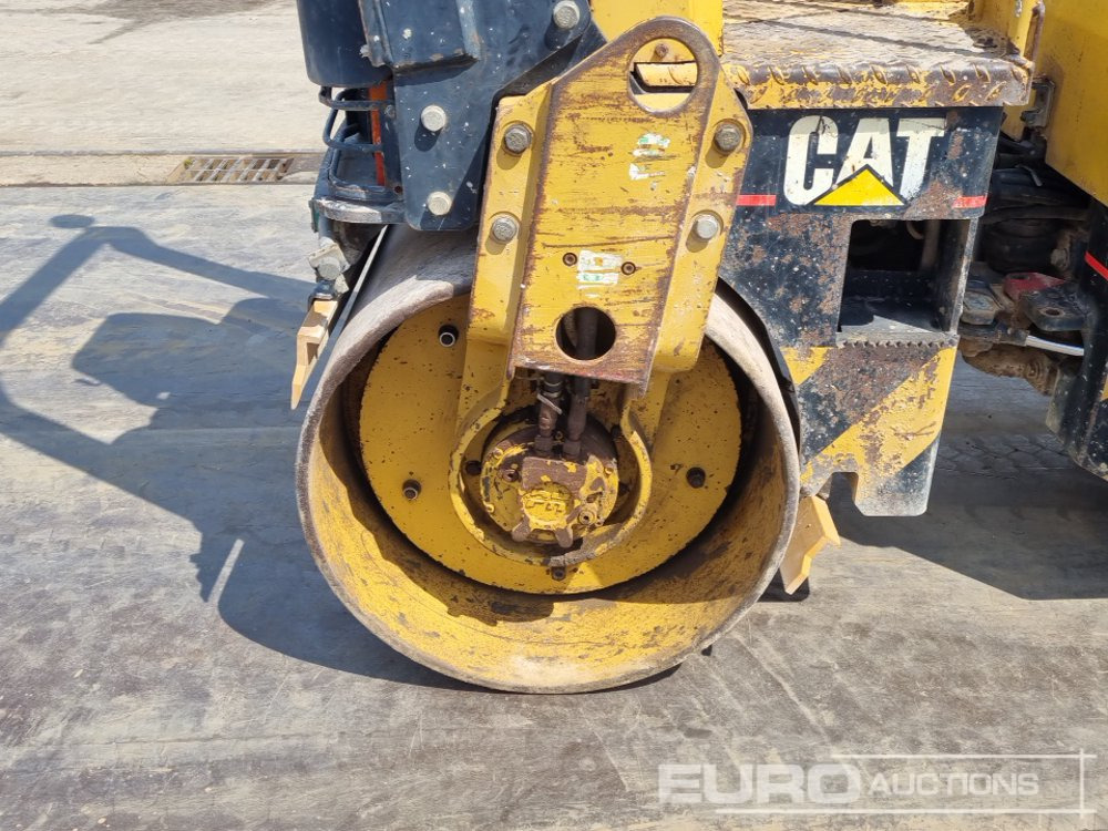 Rolo CAT CB224E: foto 11