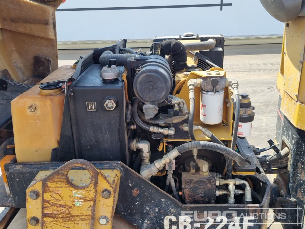 Rolo CAT CB224E: foto 15