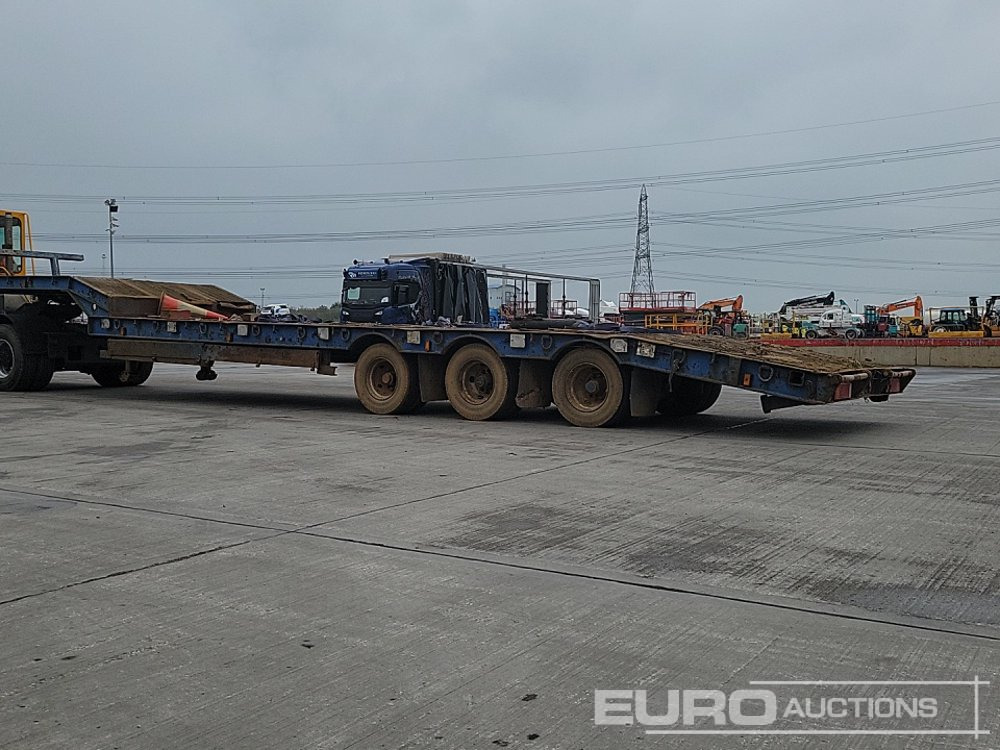 Chieftain Tri Axle Step Frame Low Loader Trailer - Semireboque baixa: foto 3 Chieftain Tri Axle Step Frame Low Loader Trailer - Semireboque baixa: foto 3