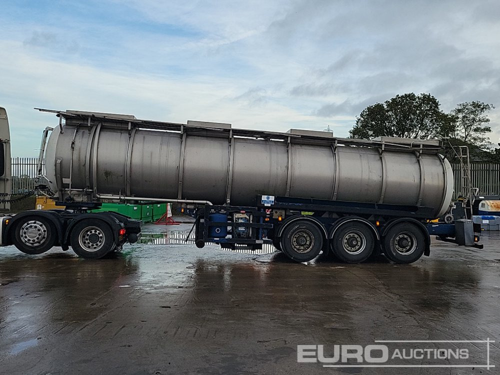Crane Freuhauf Tri Axle Tanker Trailer - Semirreboque tanque: foto 2 Crane Freuhauf Tri Axle Tanker Trailer - Semirreboque tanque: foto 2