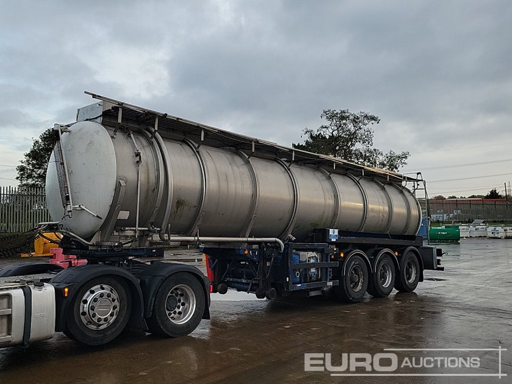 Crane Freuhauf Tri Axle Tanker Trailer - Semirreboque tanque: foto 1 Crane Freuhauf Tri Axle Tanker Trailer - Semirreboque tanque: foto 1