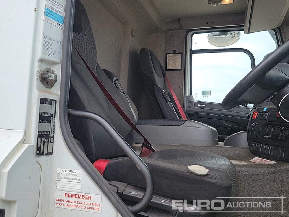 Caminhão frigorífico DAF CF330: foto 29