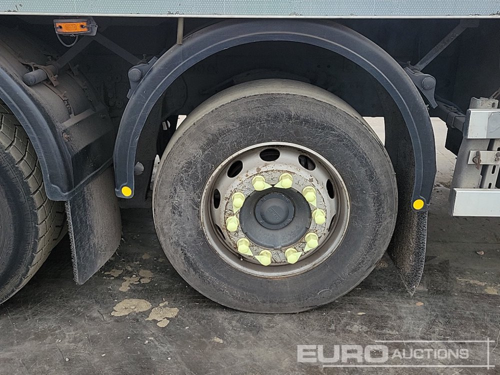 Caminhão frigorífico DAF CF330: foto 11