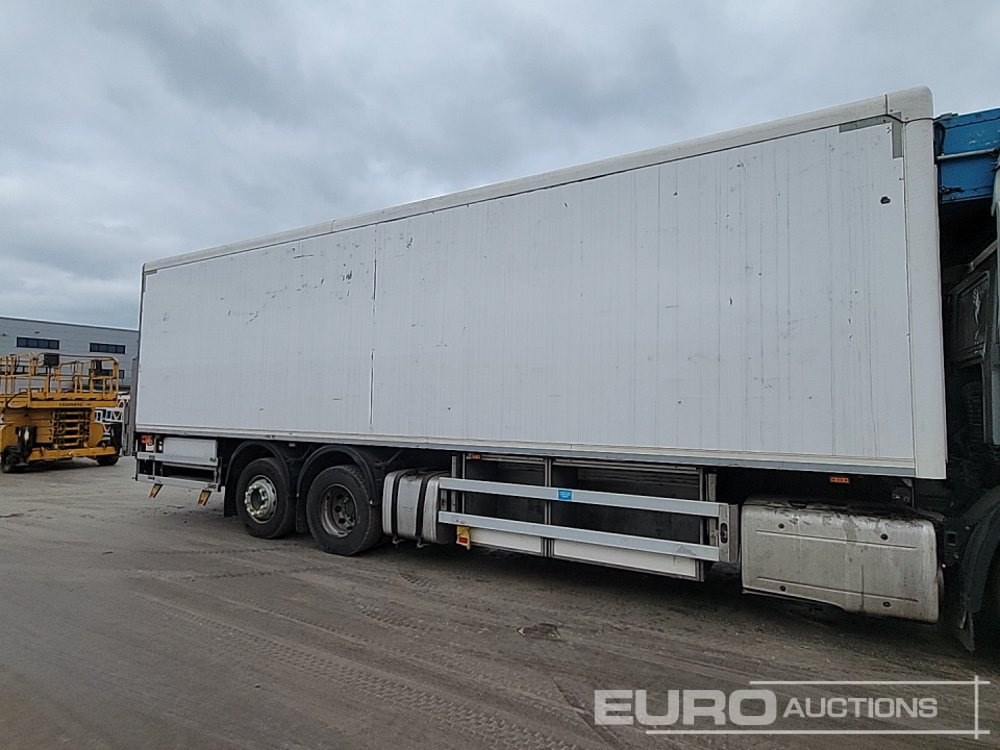 Caminhão frigorífico DAF CF330: foto 6