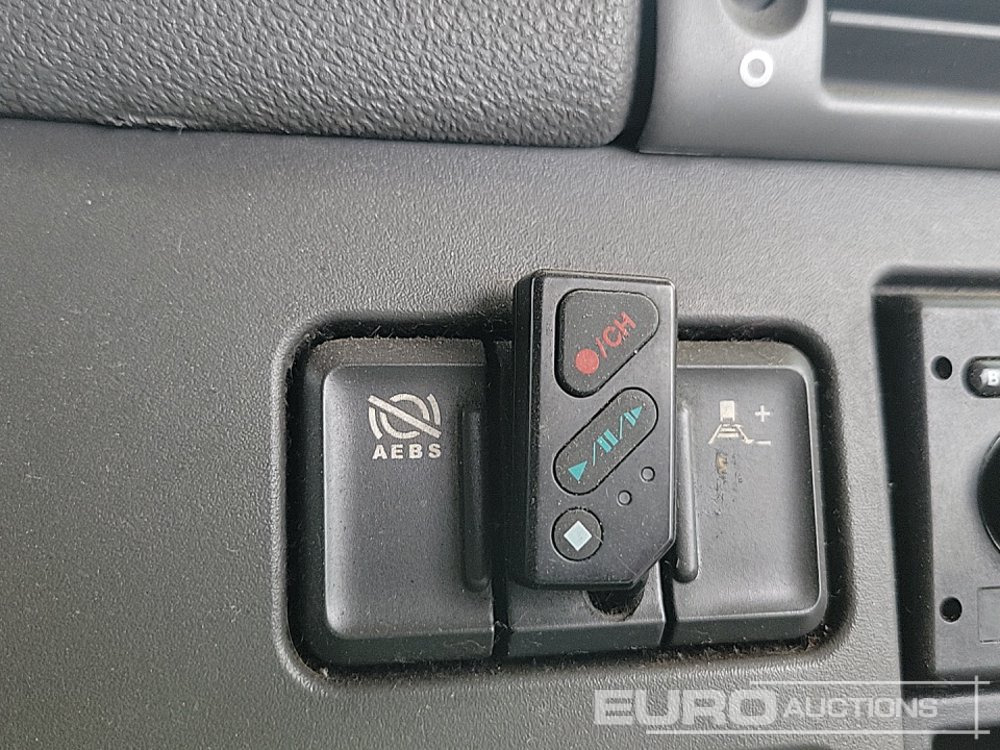 Caminhão frigorífico DAF CF330: foto 46