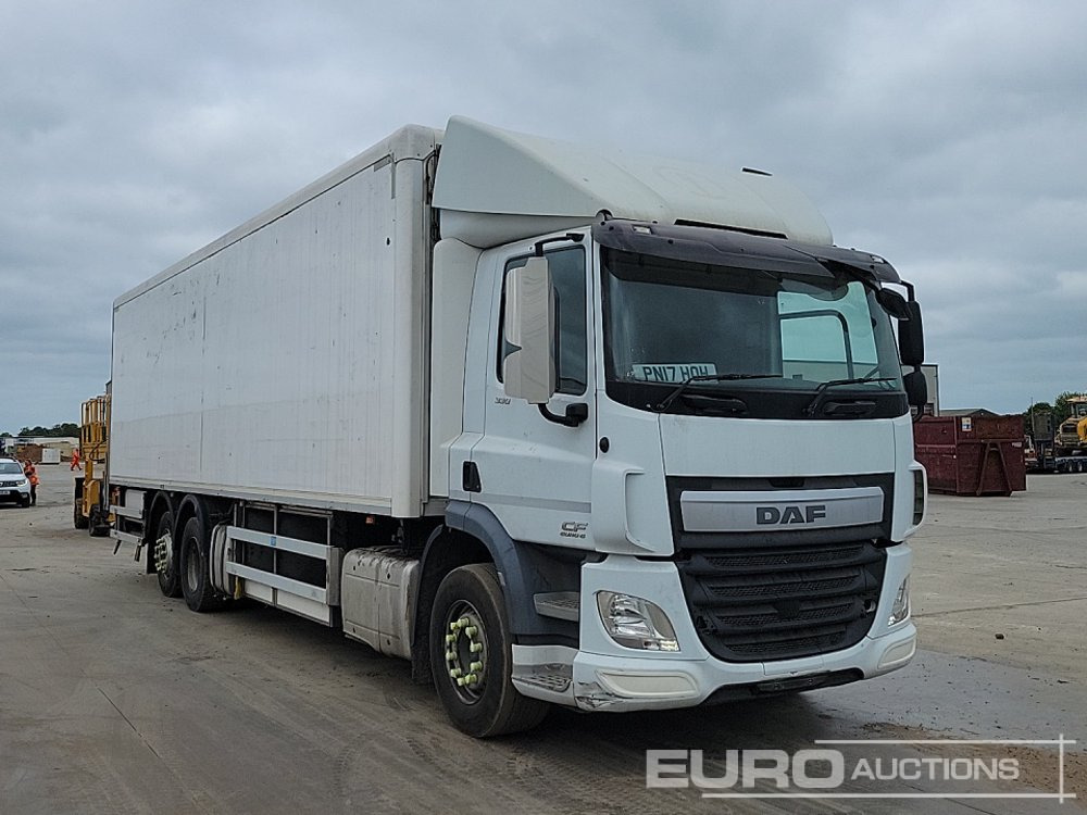 Caminhão frigorífico DAF CF330: foto 7