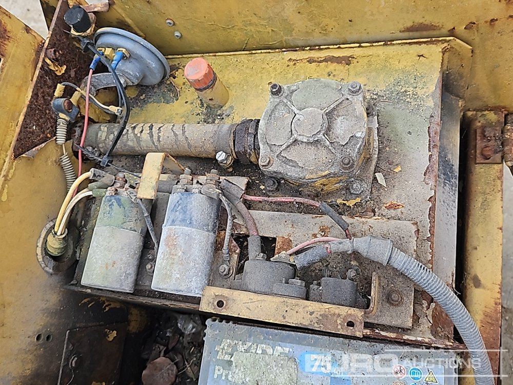 Compactador de asfalto Double Drum Vibrating Roller, Roll Bar (Incomplete, Non Runner): foto 17
