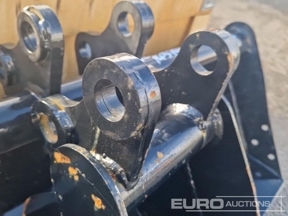 Equipamento de Escavadeira Unused JPC Hydraulic Breaker, 32" Ditching Bucket, 8" Digging Bucket to suit Mini Excavator: foto 7 Equipamento de Escavadeira Unused JPC Hydraulic Breaker, 32" Ditching Bucket, 8" Digging Bucket to suit Mini Excavator: foto 7