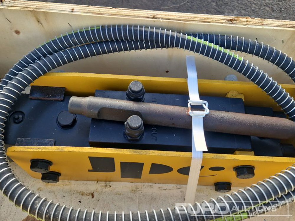 Equipamento de Escavadeira Unused JPC Hydraulic Breaker, 32" Ditching Bucket, 8" Digging Bucket to suit Mini Excavator: foto 11 Equipamento de Escavadeira Unused JPC Hydraulic Breaker, 32" Ditching Bucket, 8" Digging Bucket to suit Mini Excavator: foto 11