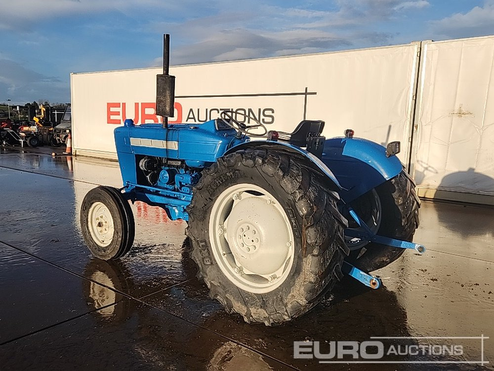 Ford 2WD Tractor - Trator: foto 3 Ford 2WD Tractor - Trator: foto 3