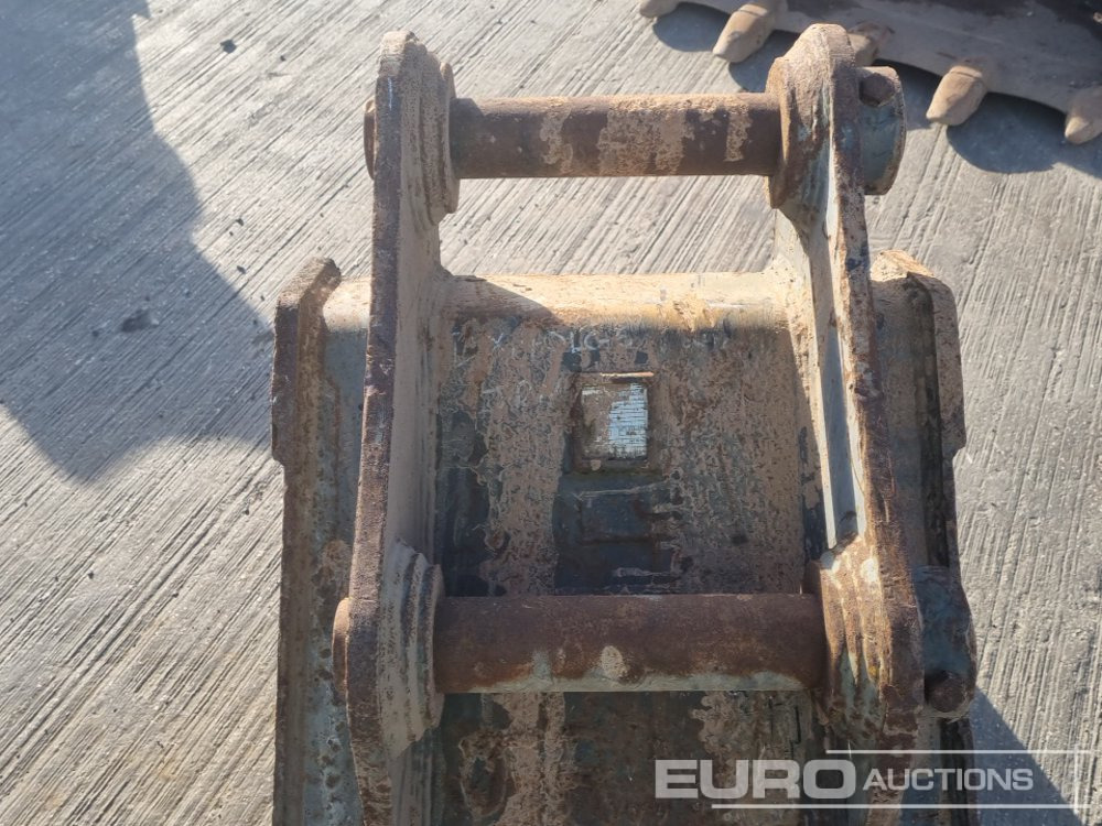 Balde Geith 24" Digging Bucket 65mm Pin to suit 13 Ton Excavator: foto 9