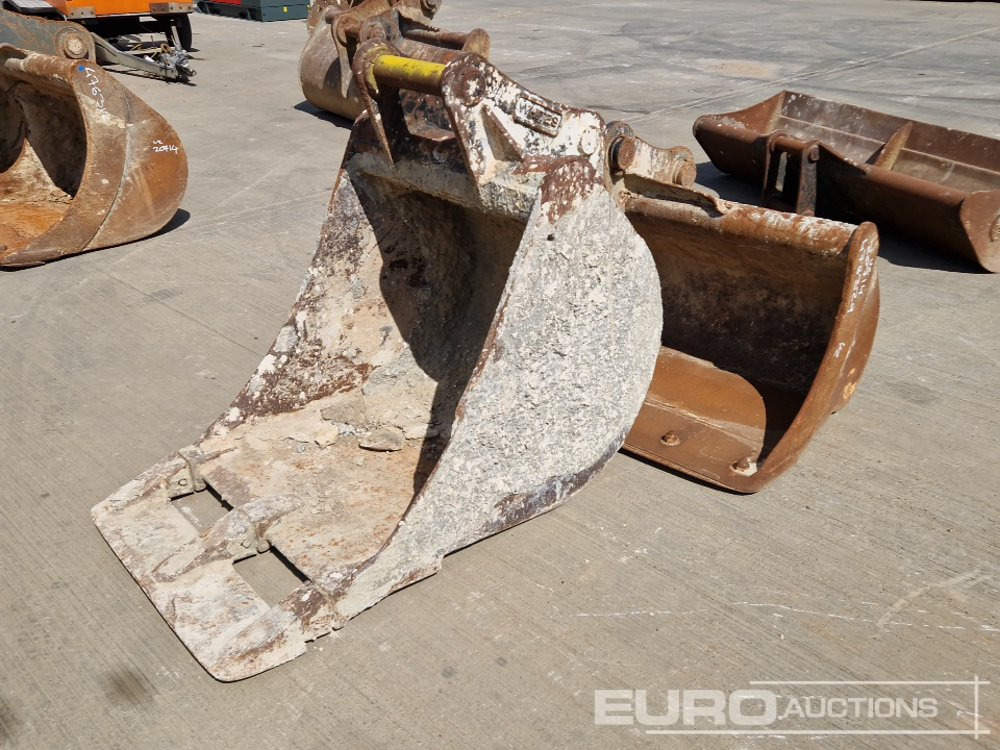 Geith 84" Ditching, 30" Digging Bucket 65mm Pin to suit 13 Ton Excavator - Balde: foto 1 Geith 84" Ditching, 30" Digging Bucket 65mm Pin to suit 13 Ton Excavator - Balde: foto 1