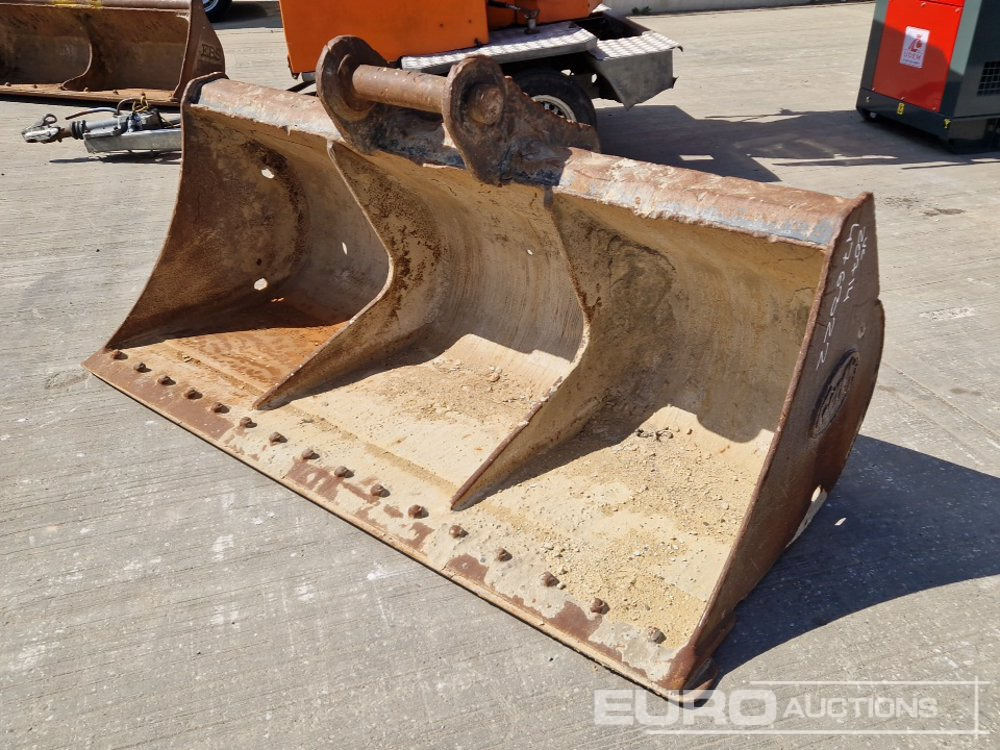 Geith 84" Ditching Bucket 80mm Pin to suit 20 Ton Excavator - Balde: foto 1 Geith 84" Ditching Bucket 80mm Pin to suit 20 Ton Excavator - Balde: foto 1