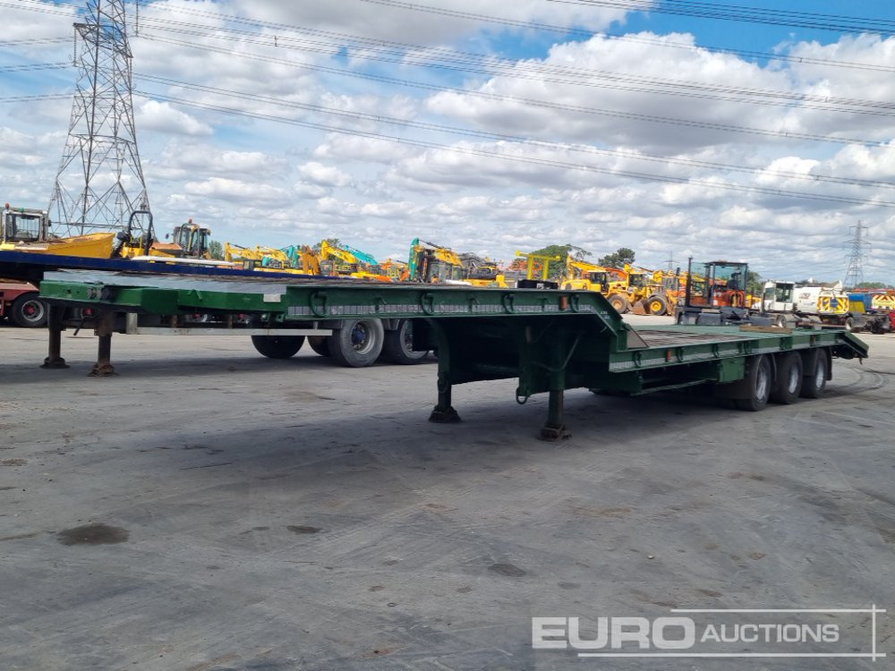 General Trailers Tri Axle Step Frame Low Loader Trailer - Semireboque baixa: foto 1 General Trailers Tri Axle Step Frame Low Loader Trailer - Semireboque baixa: foto 1