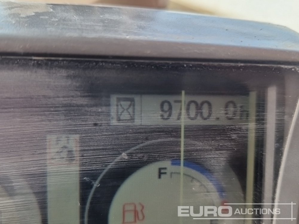 Escavadora de rastos Hitachi ZX225USLC-3: foto 45 Escavadora de rastos Hitachi ZX225USLC-3: foto 45