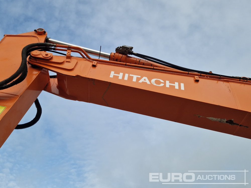 Escavadora de rastos Hitachi ZX225USLC-3: foto 13 Escavadora de rastos Hitachi ZX225USLC-3: foto 13