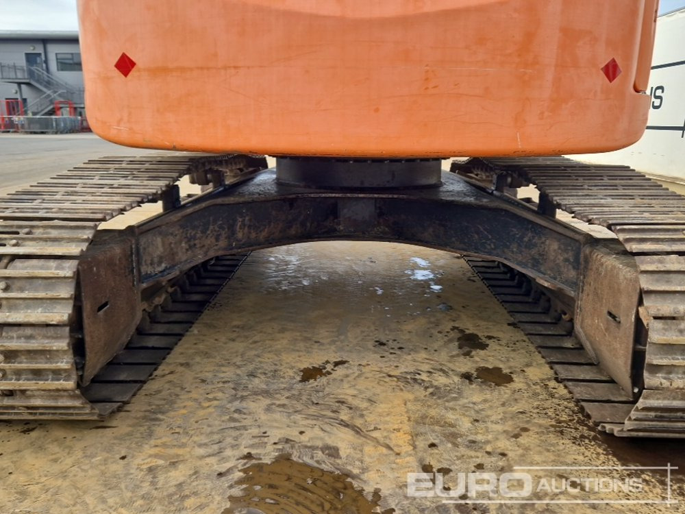 Escavadora de rastos Hitachi ZX225USLC-3: foto 27 Escavadora de rastos Hitachi ZX225USLC-3: foto 27