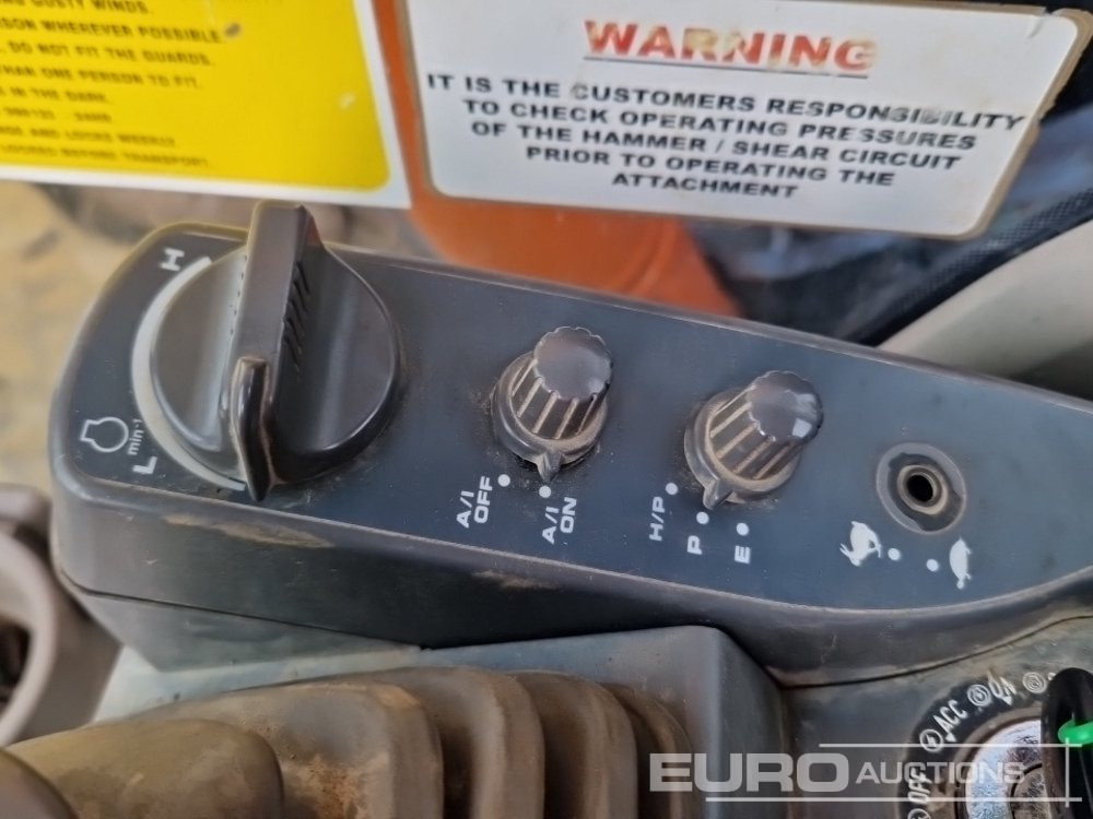 Escavadora de rastos Hitachi ZX225USLC-3: foto 38 Escavadora de rastos Hitachi ZX225USLC-3: foto 38