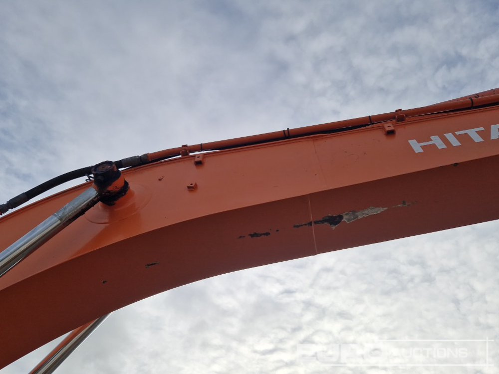 Escavadora de rastos Hitachi ZX225USLC-3: foto 19 Escavadora de rastos Hitachi ZX225USLC-3: foto 19