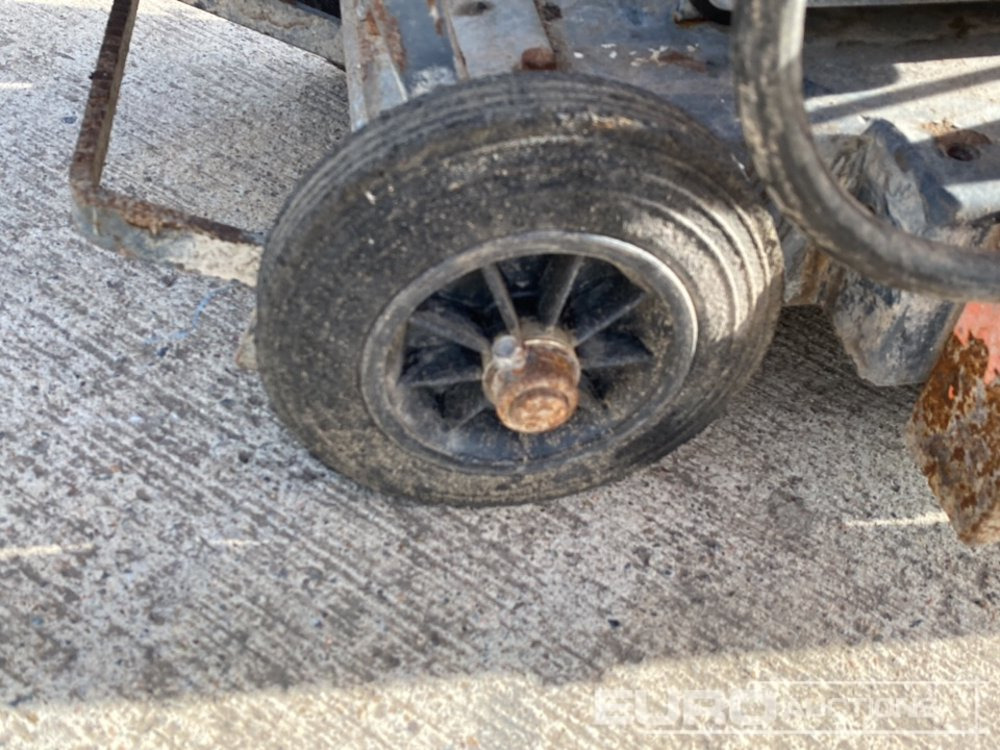 Husqvarna Petrol Road Saw, Honda Engine (Spares) - Máquina de asfalto: foto 5 Husqvarna Petrol Road Saw, Honda Engine (Spares) - Máquina de asfalto: foto 5