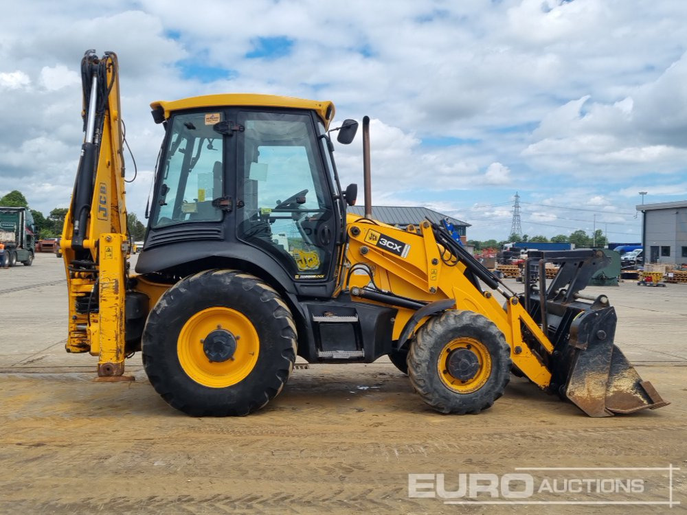 Retroescavadeira JCB 3CX P21: foto 6