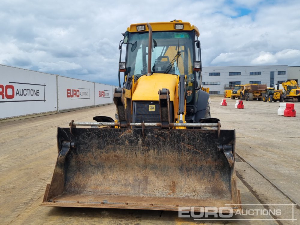 Retroescavadeira JCB 3CX P21: foto 8