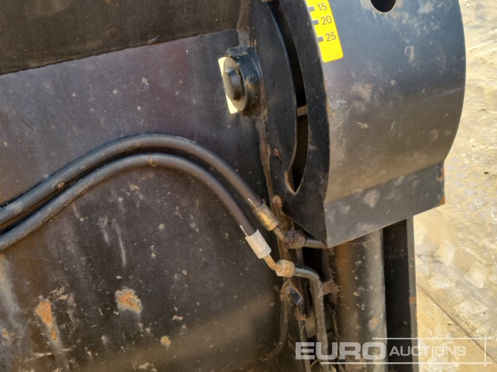 Retroescavadeira JCB 3CX P21: foto 36