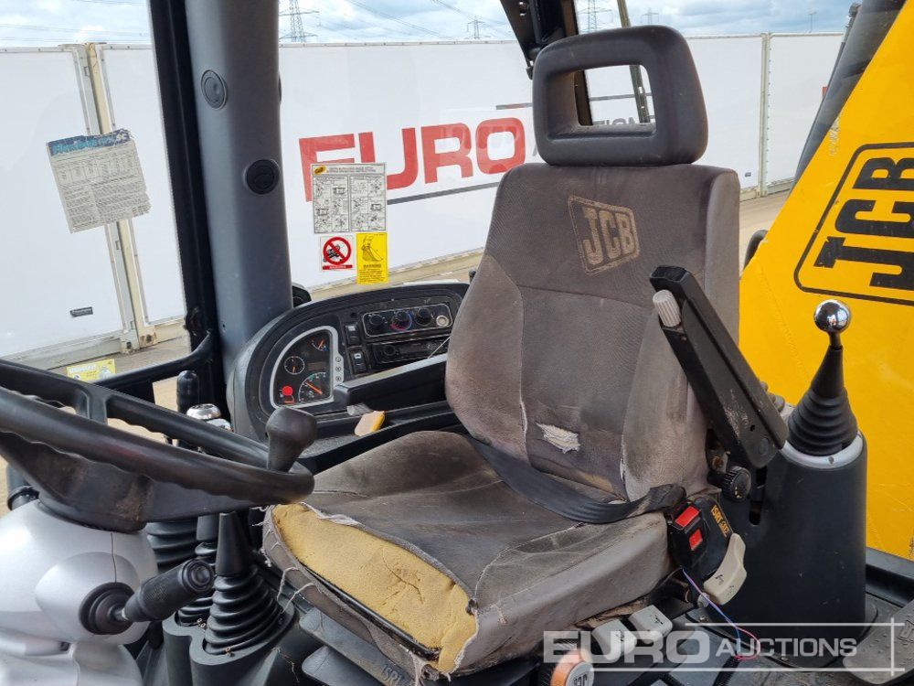 Retroescavadeira JCB 3CX P21: foto 41