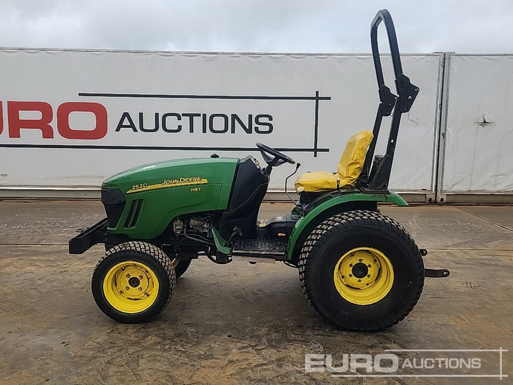 John Deere 2520 - Mini trator: foto 2 John Deere 2520 - Mini trator: foto 2