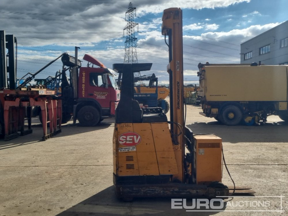 Jungheinrich Electric Side Loader Forklift, 3 Stage Free Lift Mast, Forks, Charger (Flat Battery) - Empilhadeira: foto 2 Jungheinrich Electric Side Loader Forklift, 3 Stage Free Lift Mast, Forks, Charger (Flat Battery) - Empilhadeira: foto 2