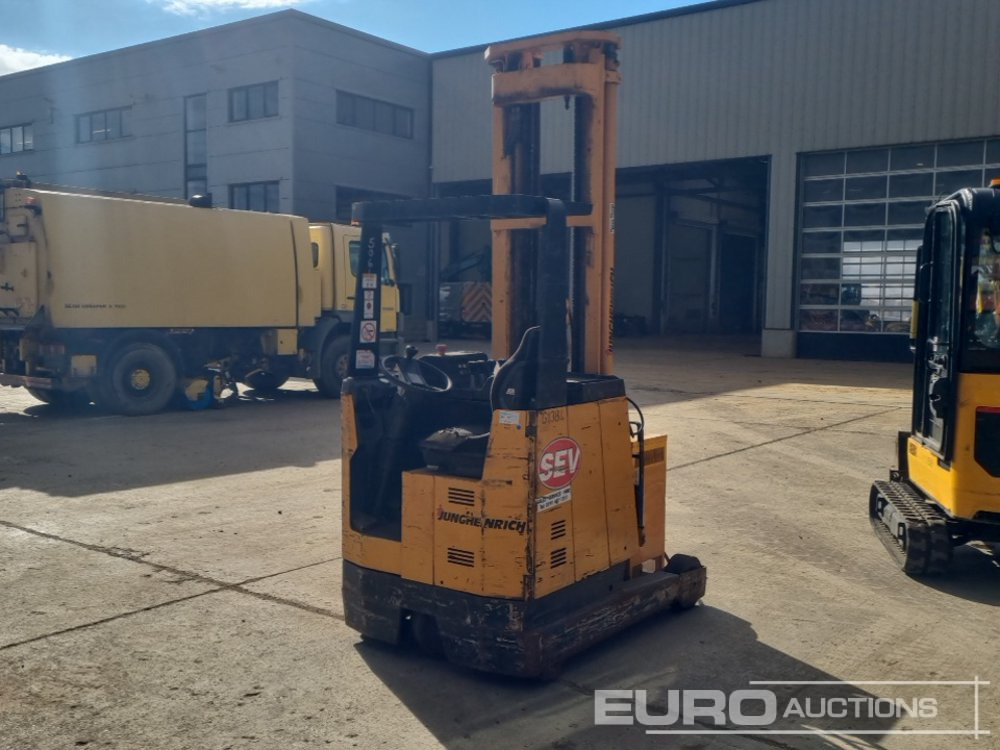 Jungheinrich Electric Side Loader Forklift, 3 Stage Free Lift Mast, Forks, Charger (Flat Battery) - Empilhadeira: foto 1 Jungheinrich Electric Side Loader Forklift, 3 Stage Free Lift Mast, Forks, Charger (Flat Battery) - Empilhadeira: foto 1