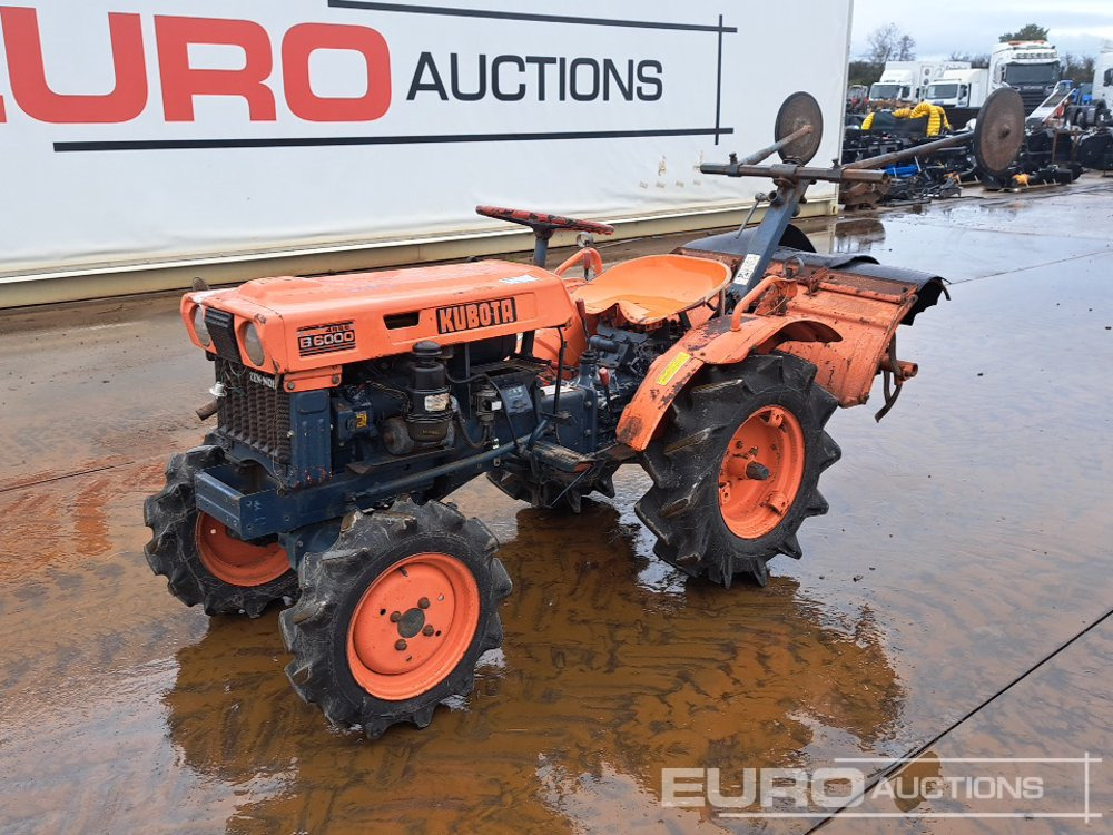 Kubota B6000 - Mini trator: foto 1 Kubota B6000 - Mini trator: foto 1