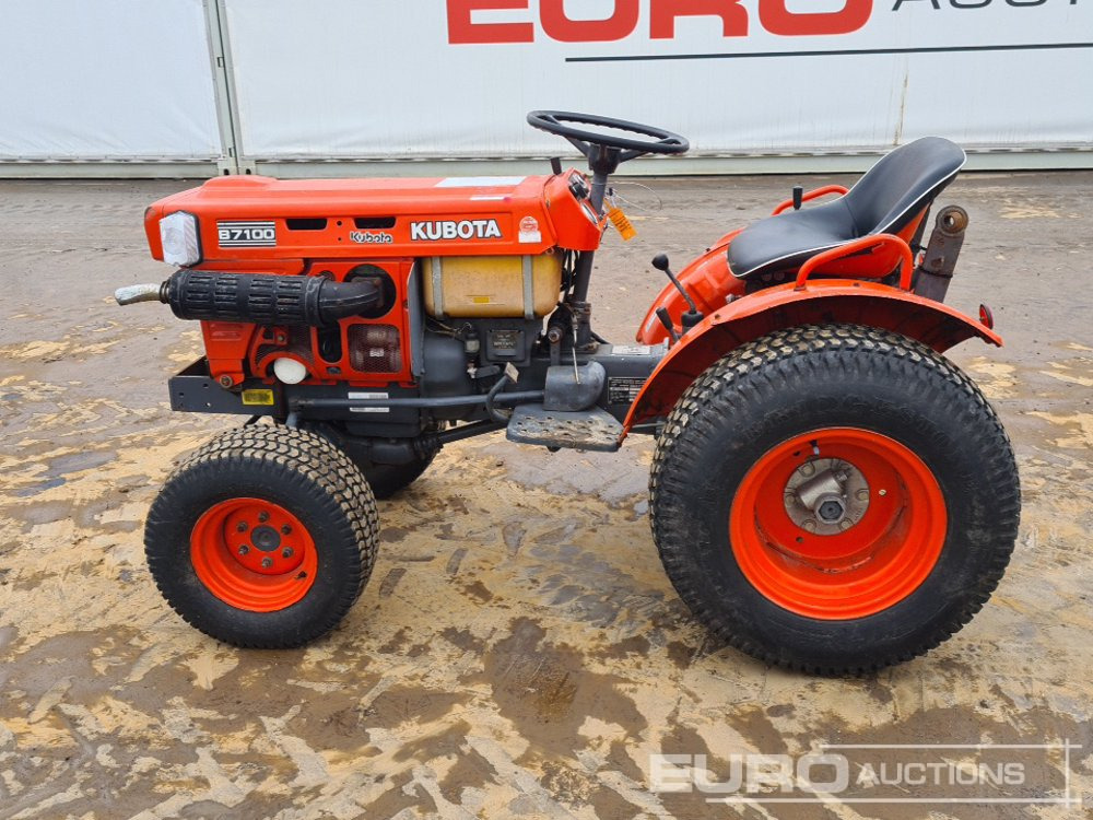 Kubota B7100D - Mini trator: foto 2 Kubota B7100D - Mini trator: foto 2