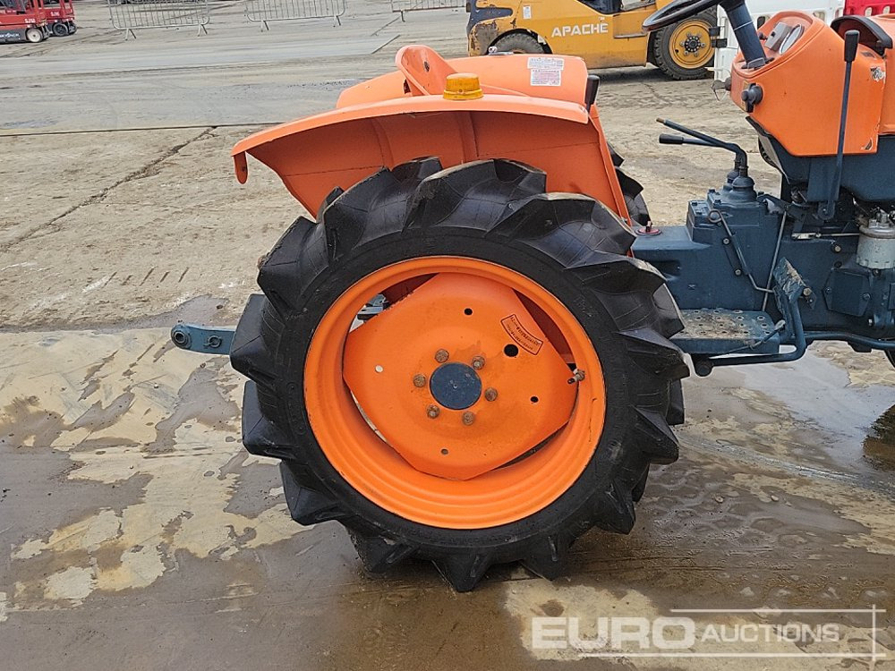 Mini trator Kubota L1500: foto 11 Mini trator Kubota L1500: foto 11