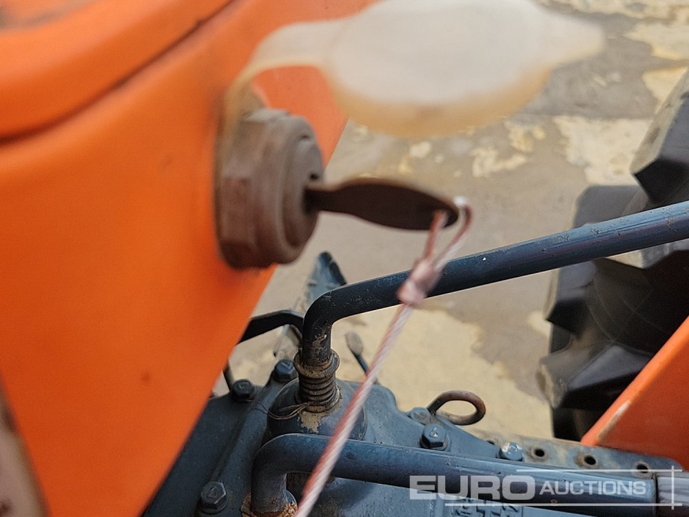 Mini trator Kubota L1500: foto 33 Mini trator Kubota L1500: foto 33