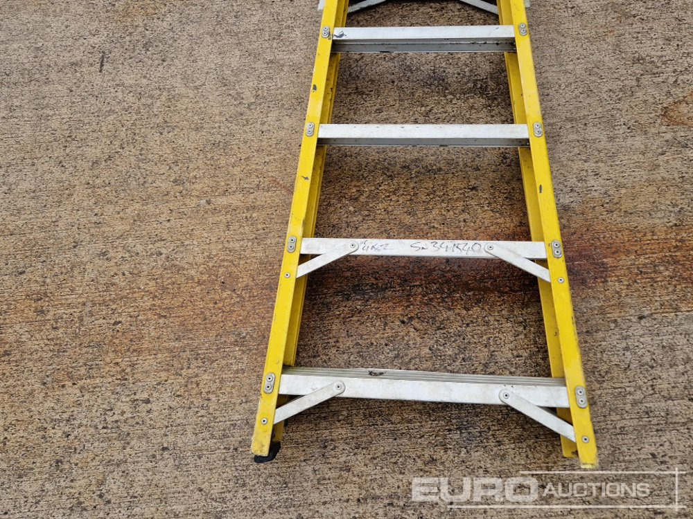 Equipamento de construção Lyte 8 Tread Fibreglass Step Ladder: foto 11