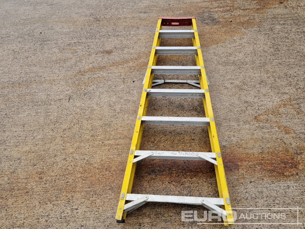 Equipamento de construção Lyte 8 Tread Fibreglass Step Ladder: foto 8