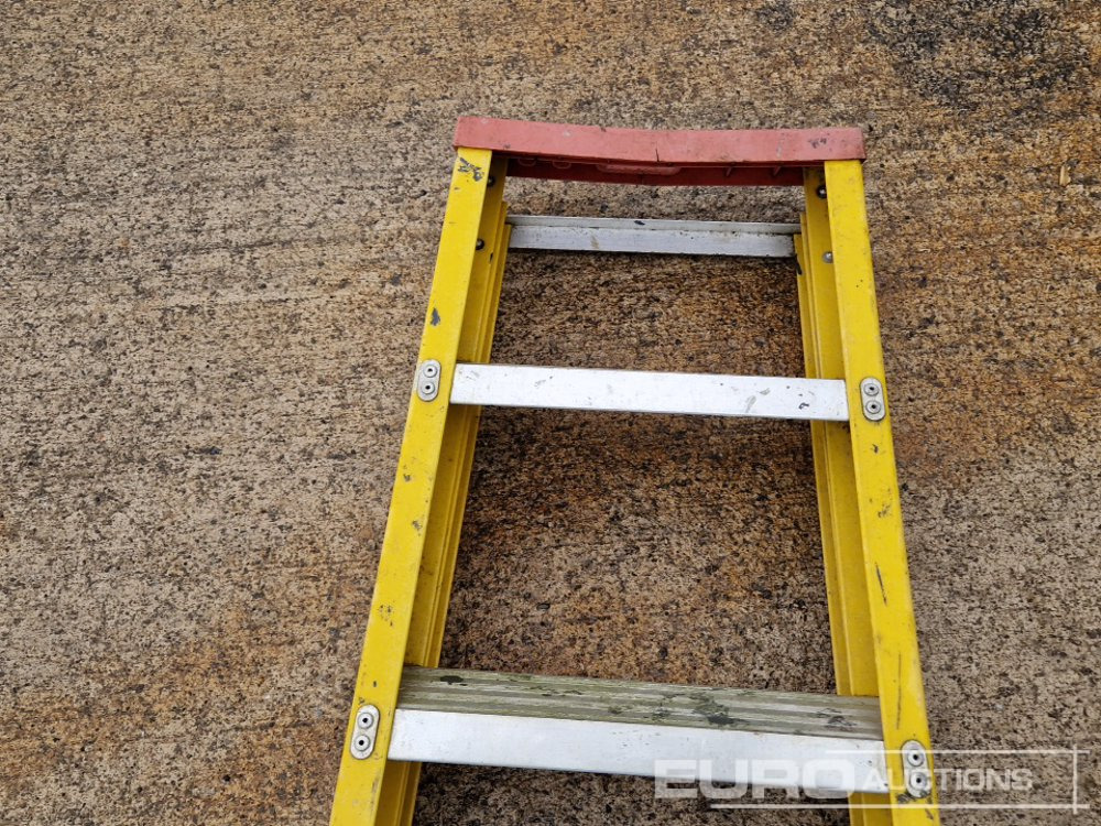 Equipamento de construção Lyte 8 Tread Fibreglass Step Ladder: foto 9