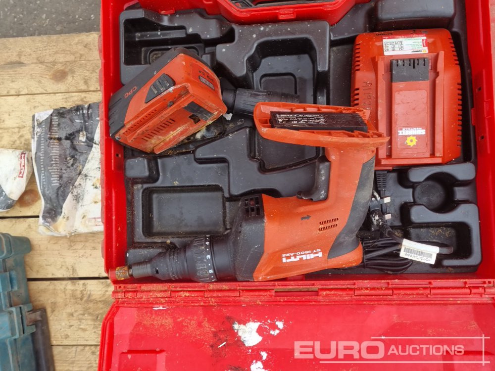 Equipamento de construção Makita 110Volt Drill, 110Volt Die Grinder, 110Volt 9" Grinder, 110Volt Rip Saw, 110Volt Jig Saw, Petrol Chainsaw Body, Hilti Battery Metal Construction Driver, Hilti 110 Volt Hammer Drill, Hilti Batte: foto 31