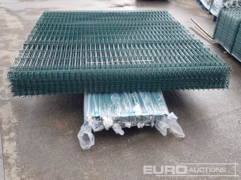 Máquina agrícola Unused Galvanised & Powder Coated Heavy Duty (5mm) Wire Mesh Fencing, 25 x H2.4m x W2.2m Panels, 26 x 60mm x 60mm x3m Posts, with Fittings (Green): foto 15