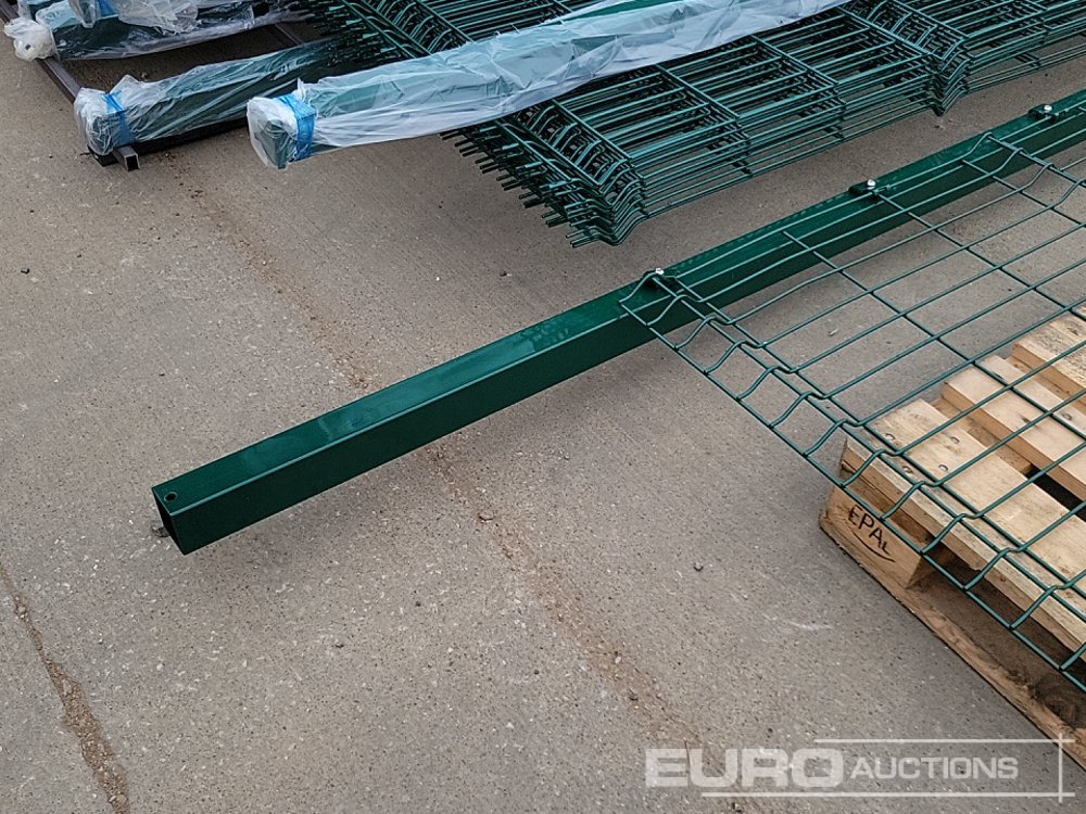Máquina agrícola Unused Galvanised & Powder Coated Heavy Duty (5mm) Wire Mesh Fencing, 25 x H2.4m x W2.2m Panels, 26 x 60mm x 60mm x3m Posts, with Fittings (Green): foto 8