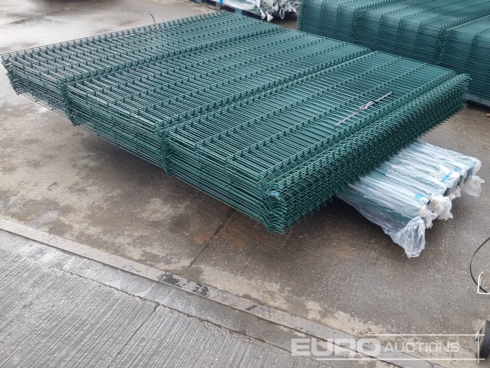 Máquina agrícola Unused Galvanised & Powder Coated Heavy Duty (5mm) Wire Mesh Fencing, 25 x H2.4m x W2.2m Panels, 26 x 60mm x 60mm x3m Posts, with Fittings (Green): foto 14