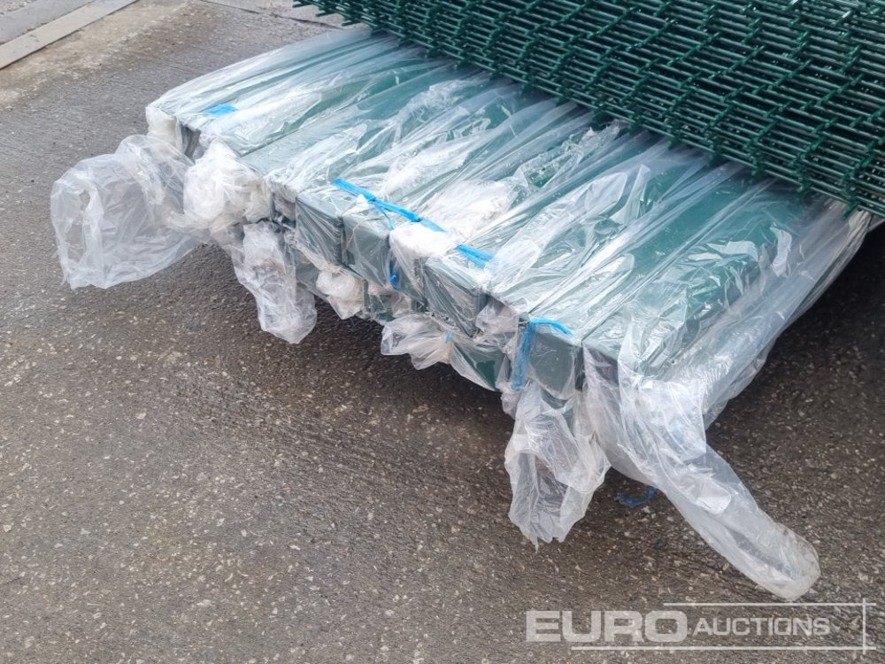 Máquina agrícola Unused Galvanised & Powder Coated Heavy Duty (5mm) Wire Mesh Fencing, 25 x H2.4m x W2.2m Panels, 26 x 60mm x 60mm x3m Posts, with Fittings (Green): foto 21