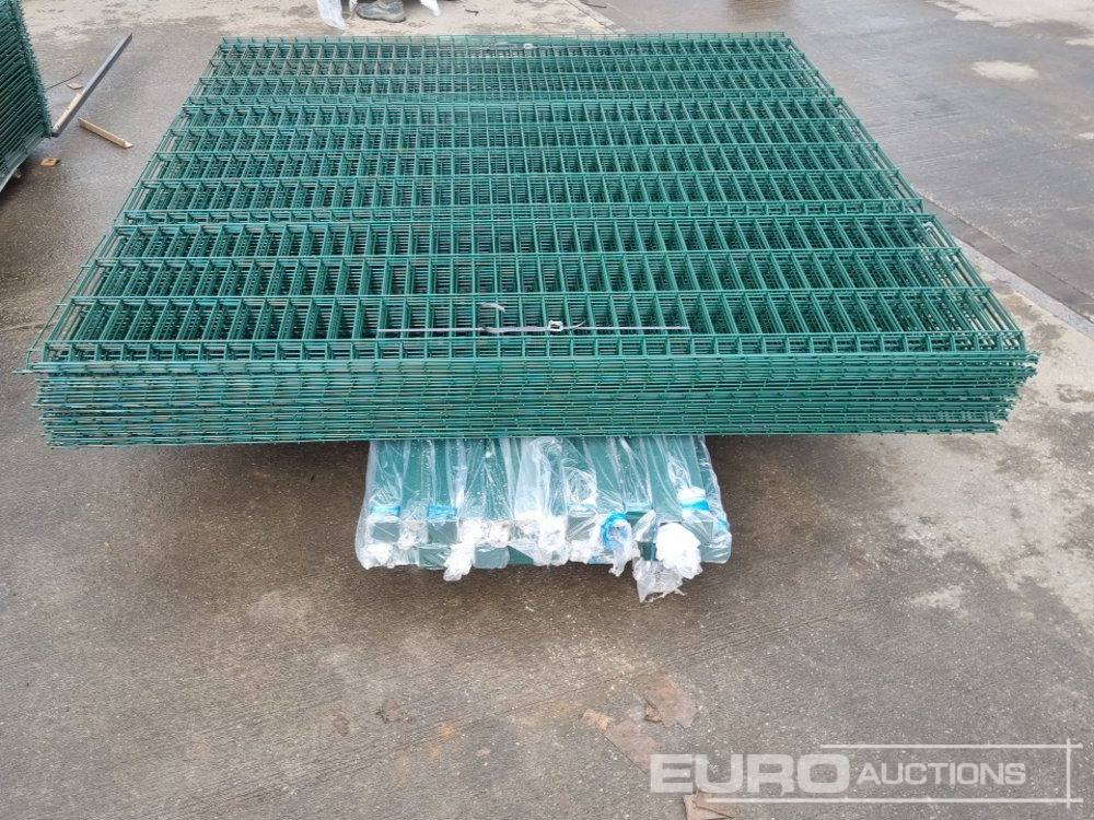 Máquina agrícola Unused Galvanised & Powder Coated Heavy Duty (5mm) Wire Mesh Fencing, 25 x H2.4m x W2.2m Panels, 26 x 60mm x 60mm x3m Posts, with Fittings (Green): foto 19
